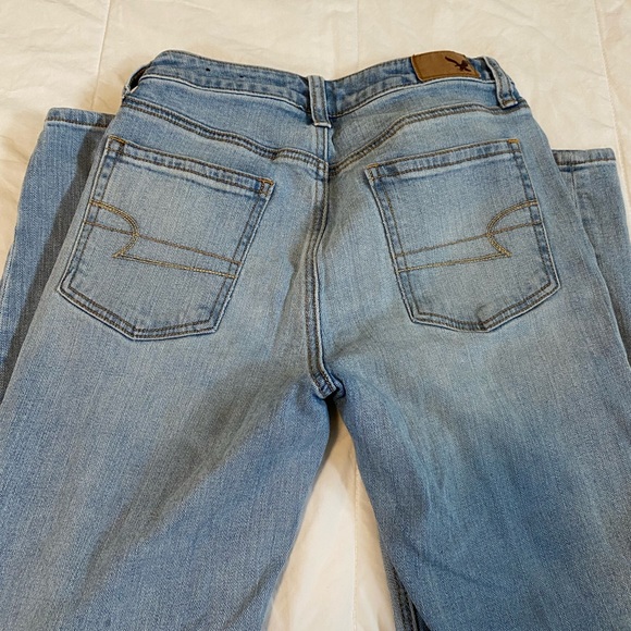 American Eagle Vintage Hi-Rise Ripped Jeans - Picture 9 of 11